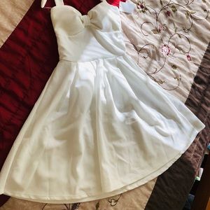 (NWT) White. Halter-top Dress. Charlotte Russe.